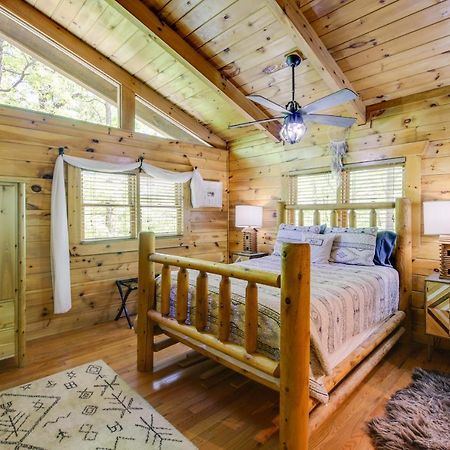 Gatlinburg Family Cabin With Private Hot Tub And Deck! Villa Bagian luar foto
